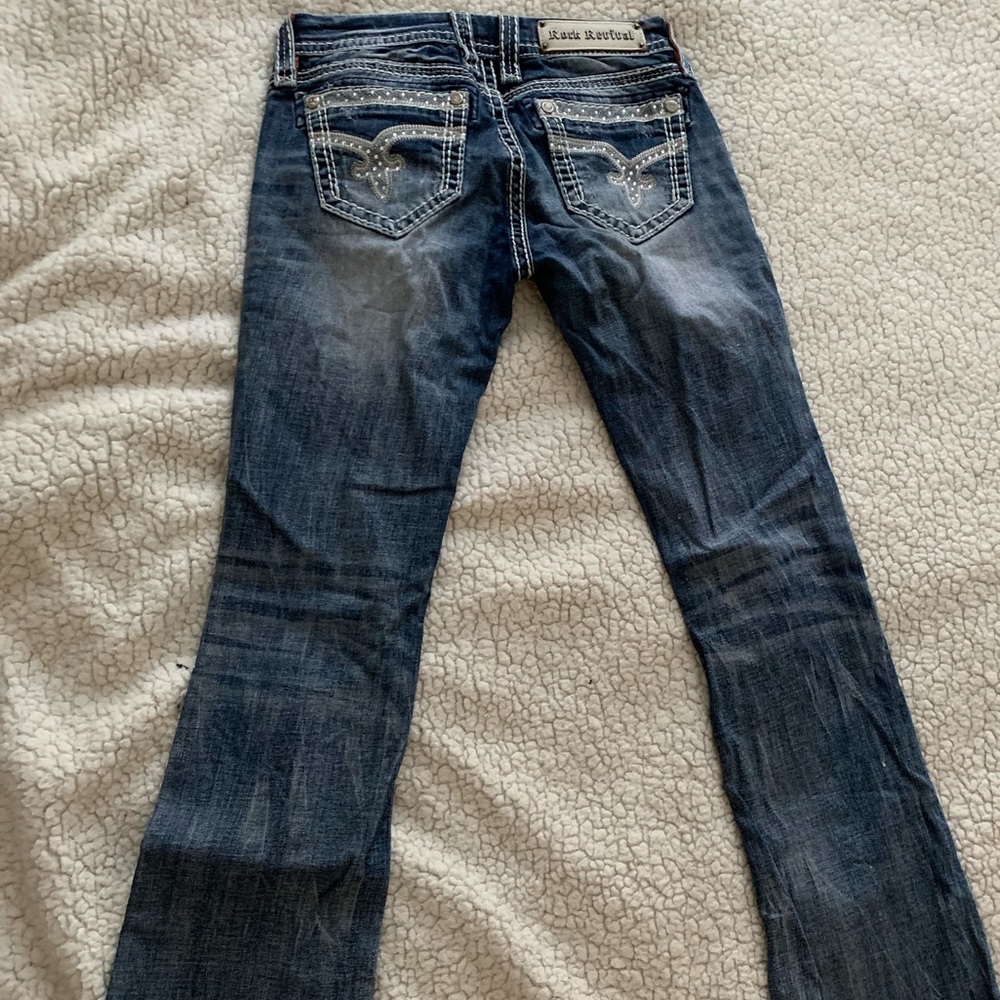 Cute boot cut jeans!